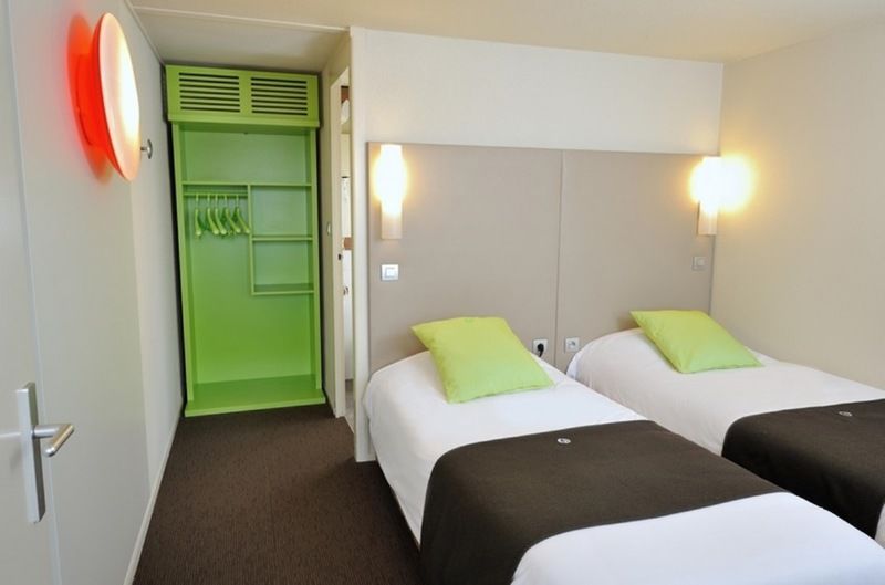B&B Hotel Lorient Ланестер Екстериор снимка