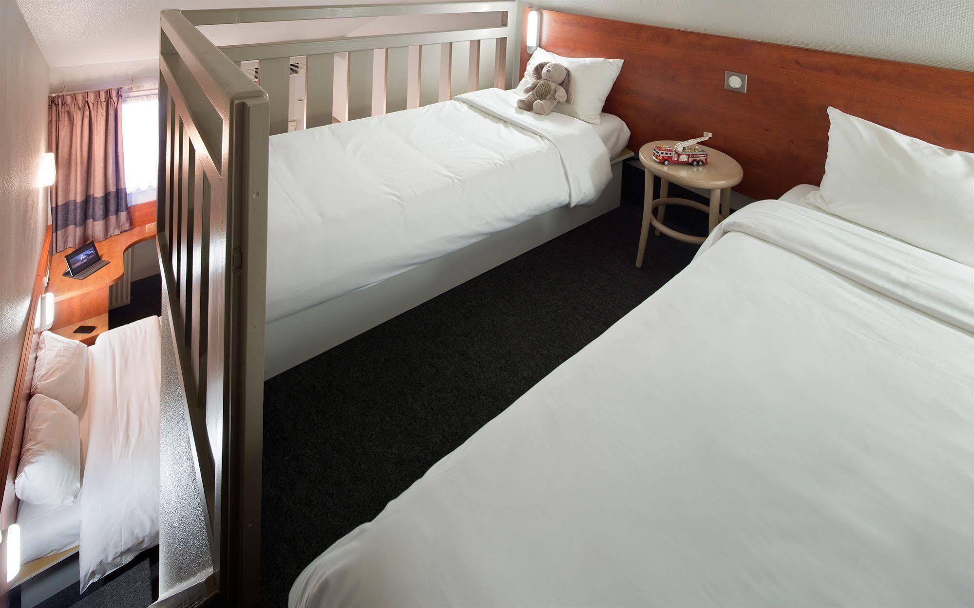 B&B Hotel Lorient Ланестер Екстериор снимка